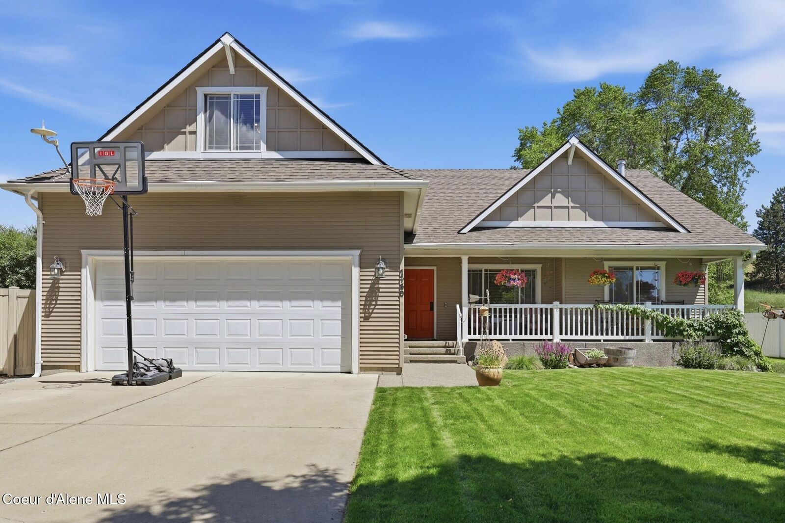 Property Photo:  1460 N Willamette Dr  ID 83854 