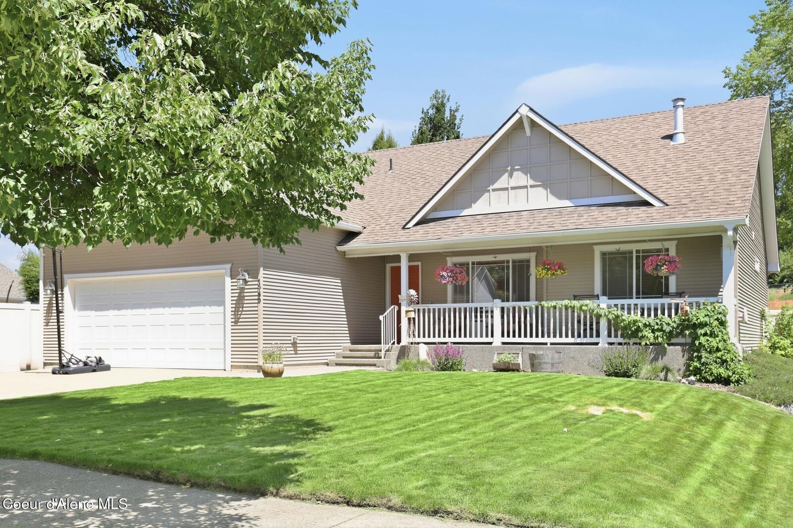 Property Photo: 1460 N Willamette Dr ID 83854