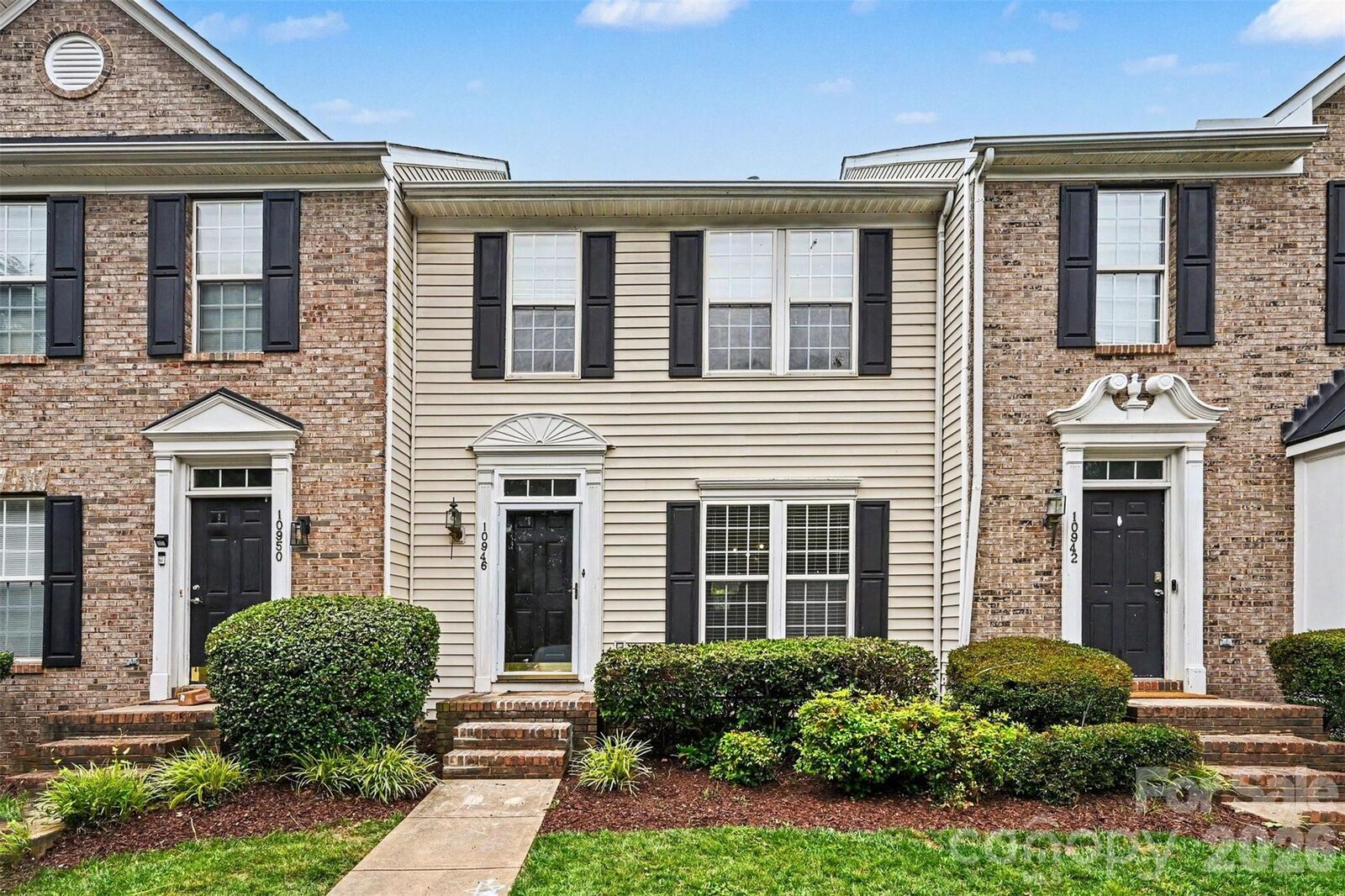 Property Photo: 10946 Garden Oaks Lane NC 28273