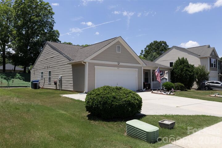 Property Photo:  627 Smokehouse Lane  NC 28001 