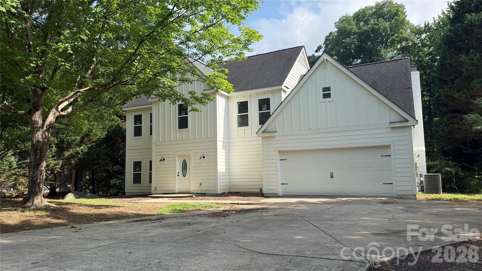 Property Photo:  2033 Colony Hill Drive  NC 28214 