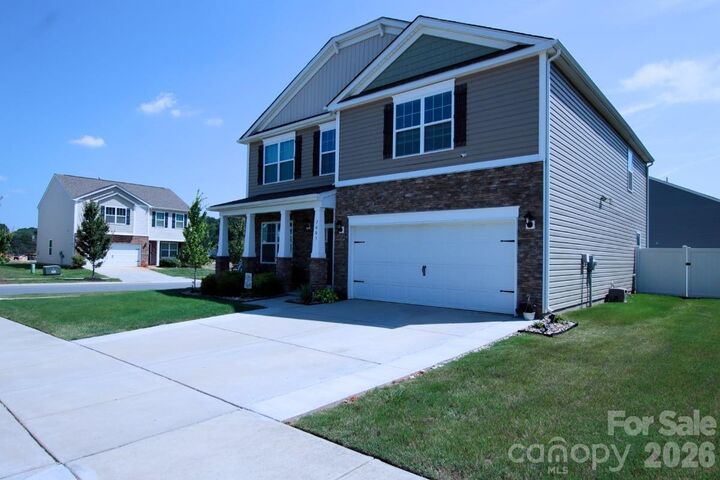 Property Photo:  2005 Mariah Glen Court  NC 28213 