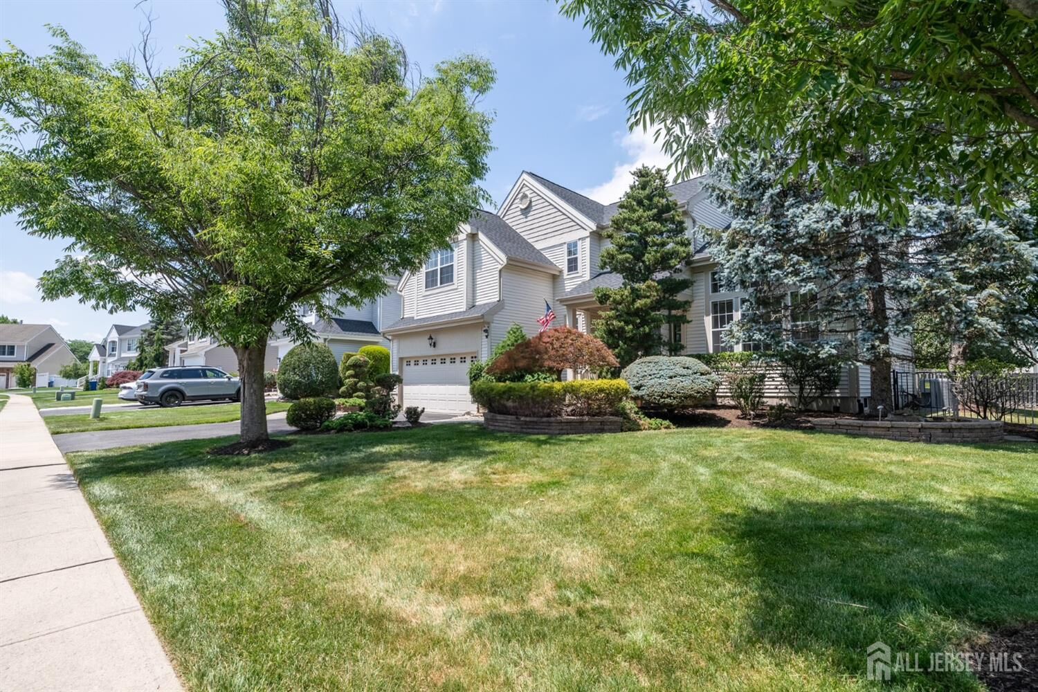 Property Photo:  4 Winchester Court  NJ 07747 