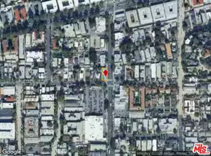 Property Photo:  2101 Hillhurst Ave  CA 90027 