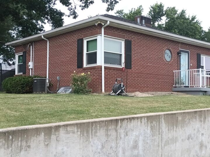 Property Photo:  620 Jacobs Street  OH 43701 