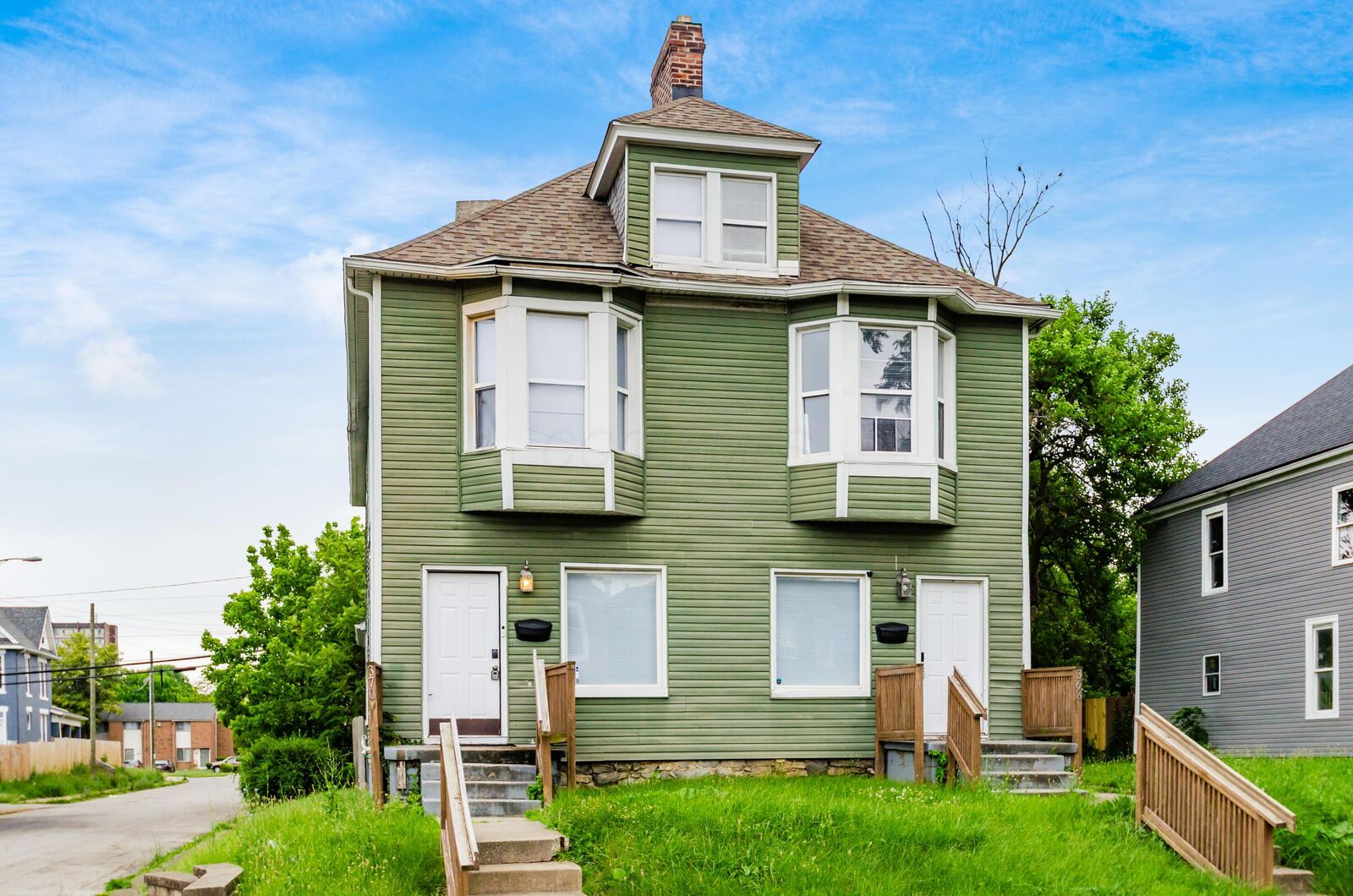Property Photo:  368 N Garfield Avenue  OH 43203 