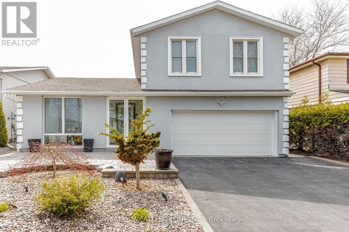 Property Photo: 688 Antigua Crescent ON L1J 6B4