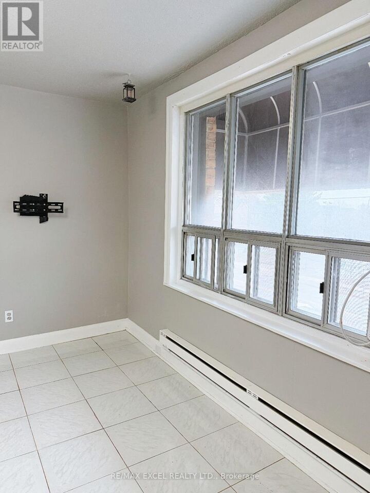 Property Photo:  348 Main Street North 2A  ON L3P 1Z1 