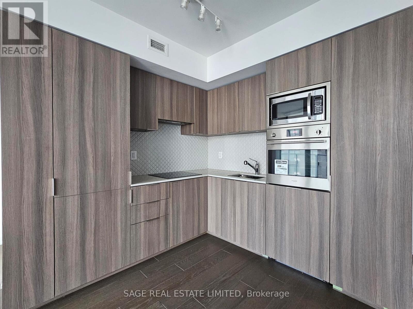 Property Photo:  11 Wellesley Street West 1211  ON M4Y 0G4 