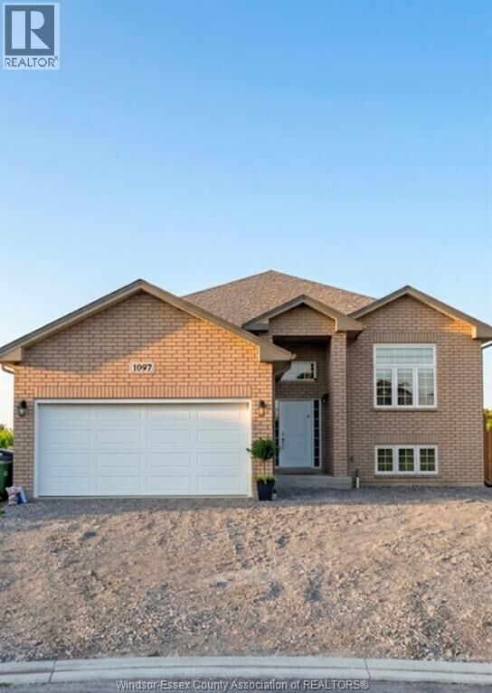 Property Photo: 1097 Aspen Ridge Crescent ON N0R 1A0