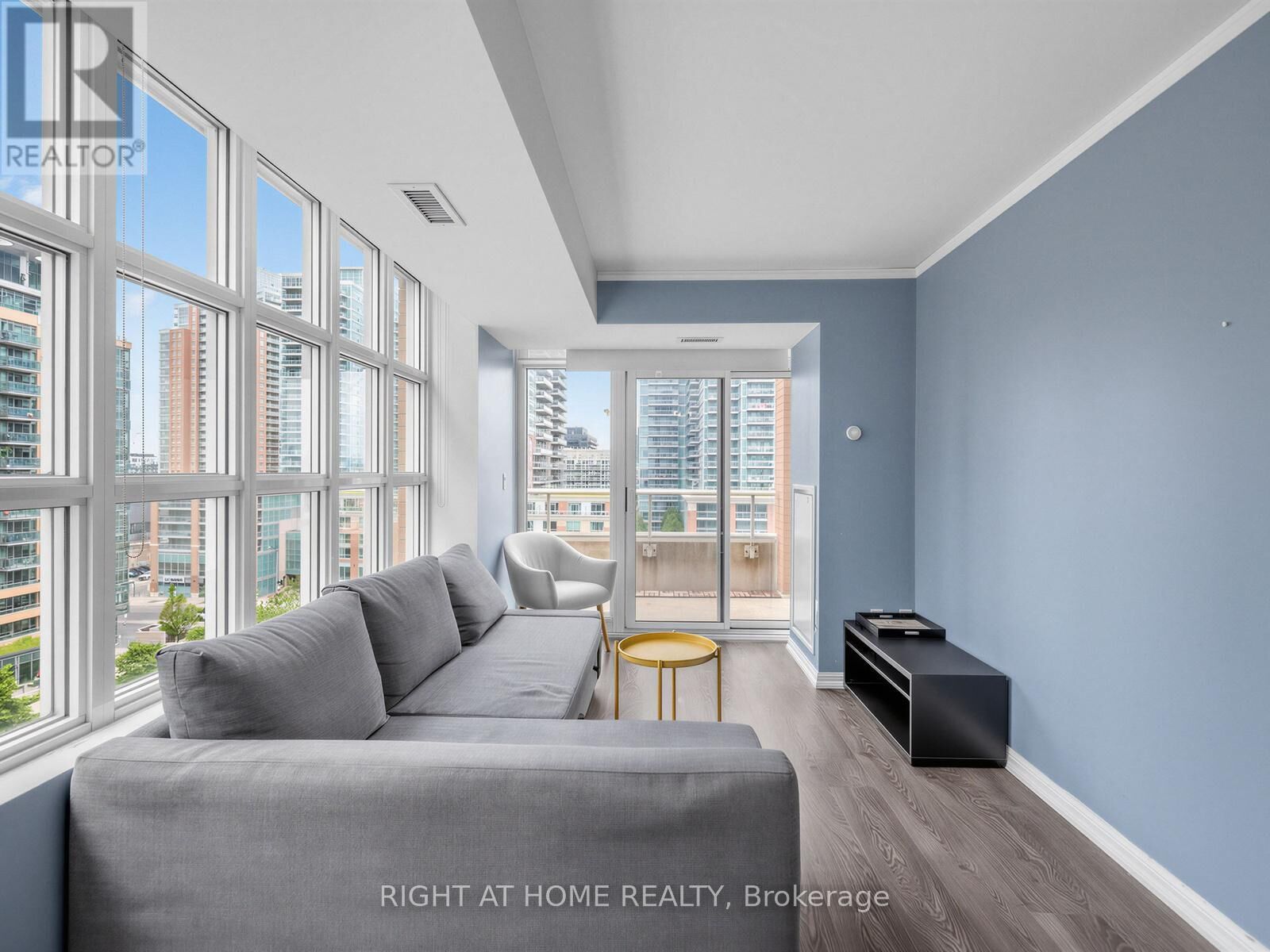 Property Photo: 65 East Liberty Street 1012 ON M6K 3R2