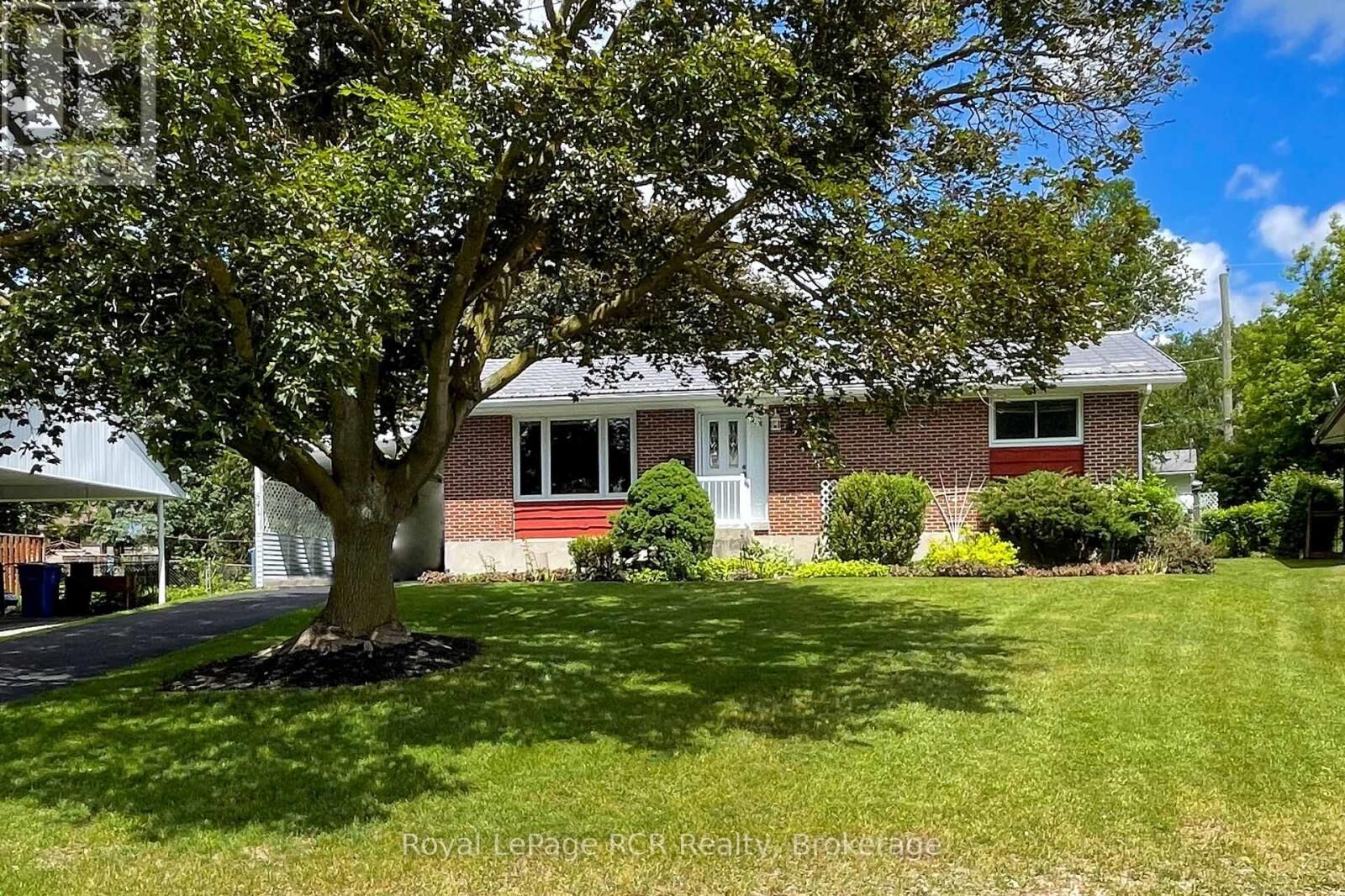 Property Photo: 541 18th Avenue ON N4N 3B2