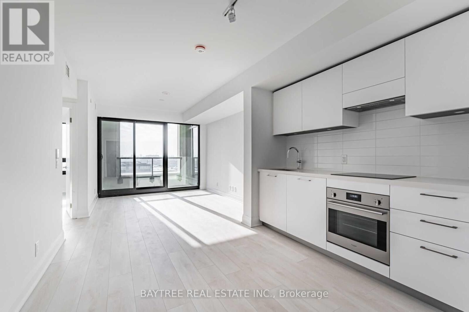Property Photo: 33 Frederick Todd Way 409 ON M4G 0C9