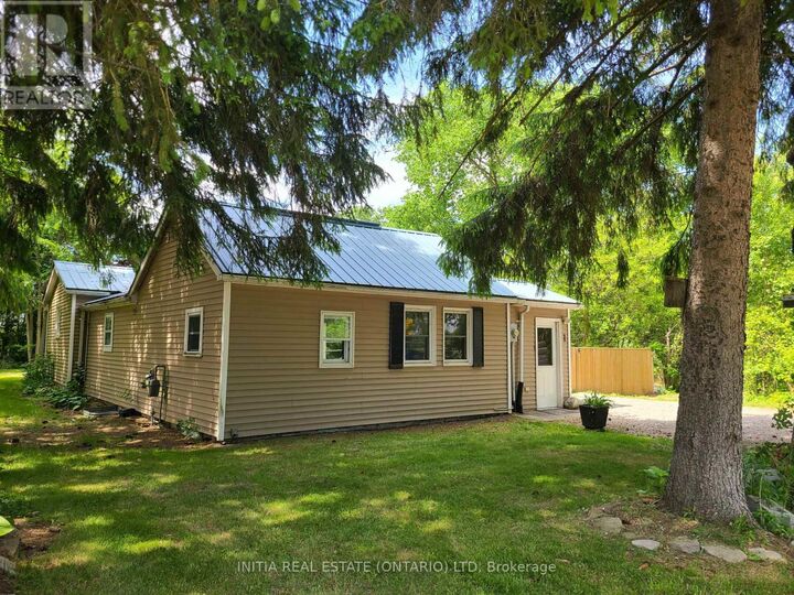 Property Photo:  1 Dundas Street  ON N0L 1Z0 