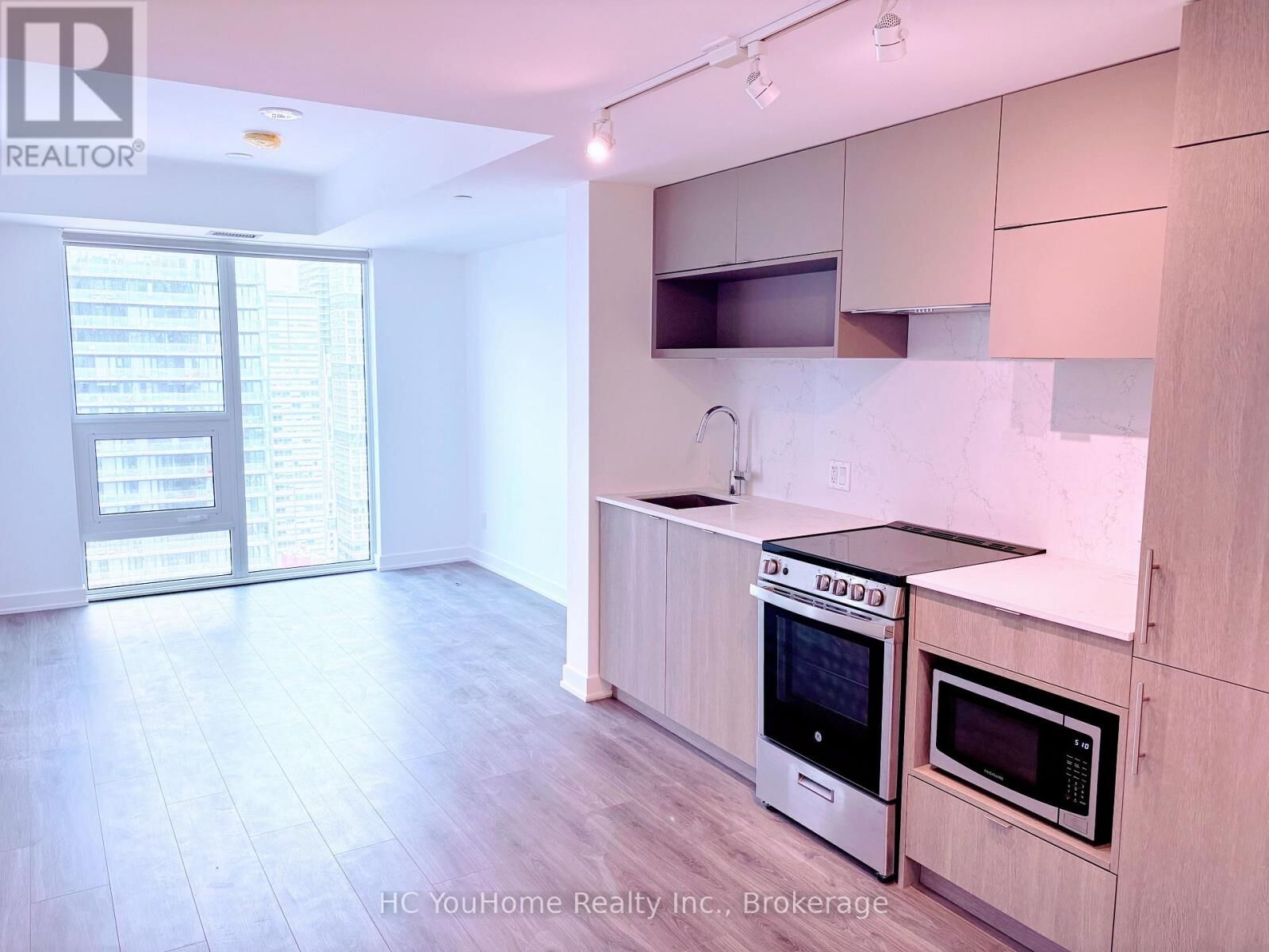 Property Photo:  100 Queen Street East 3310  ON M5C 0B5 