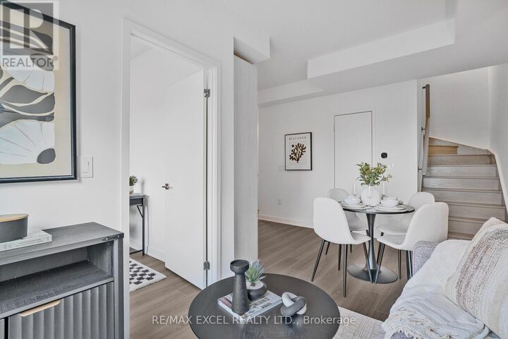 Property Photo: 75 Curlew Drive Th19 ON M3A 0A9