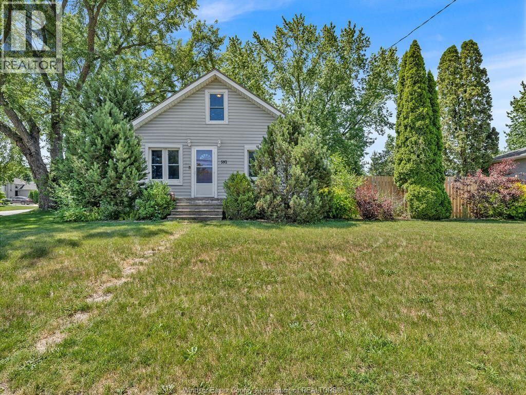Property Photo: 592 Reaume ON N9J 1B4