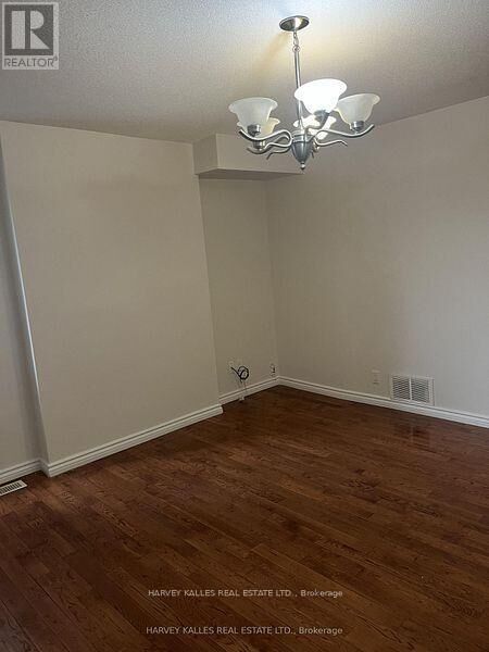 Property Photo:  916 Bloor Street West Upper  ON M6H 1L1 