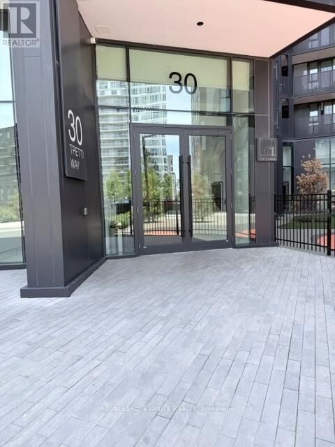 Property Photo:  30 Tretti Way 418  ON M3H 0E3 