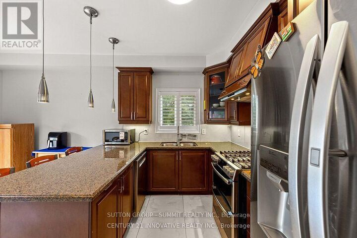 Property Photo: 3265 Cabano Crescent North ON L5M 0B9