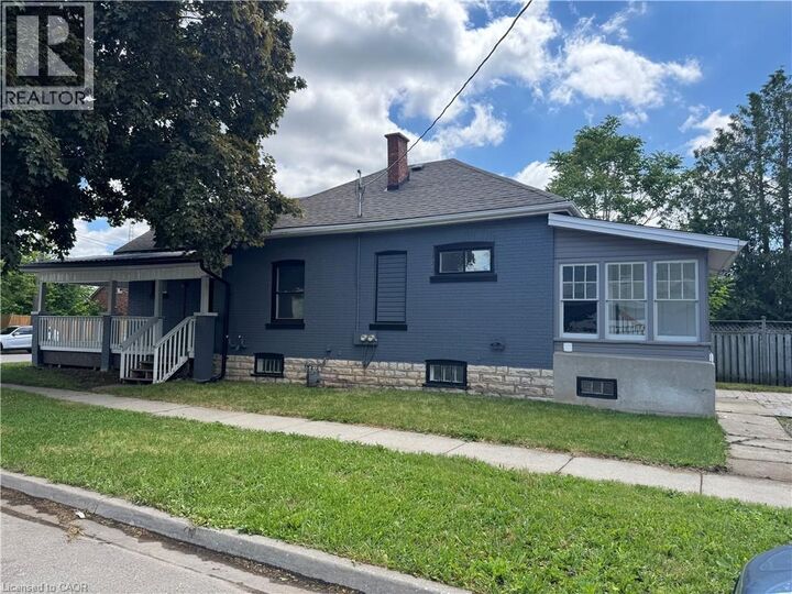 Property Photo:  105 Catharine Avenue  ON N3T 1Y1 