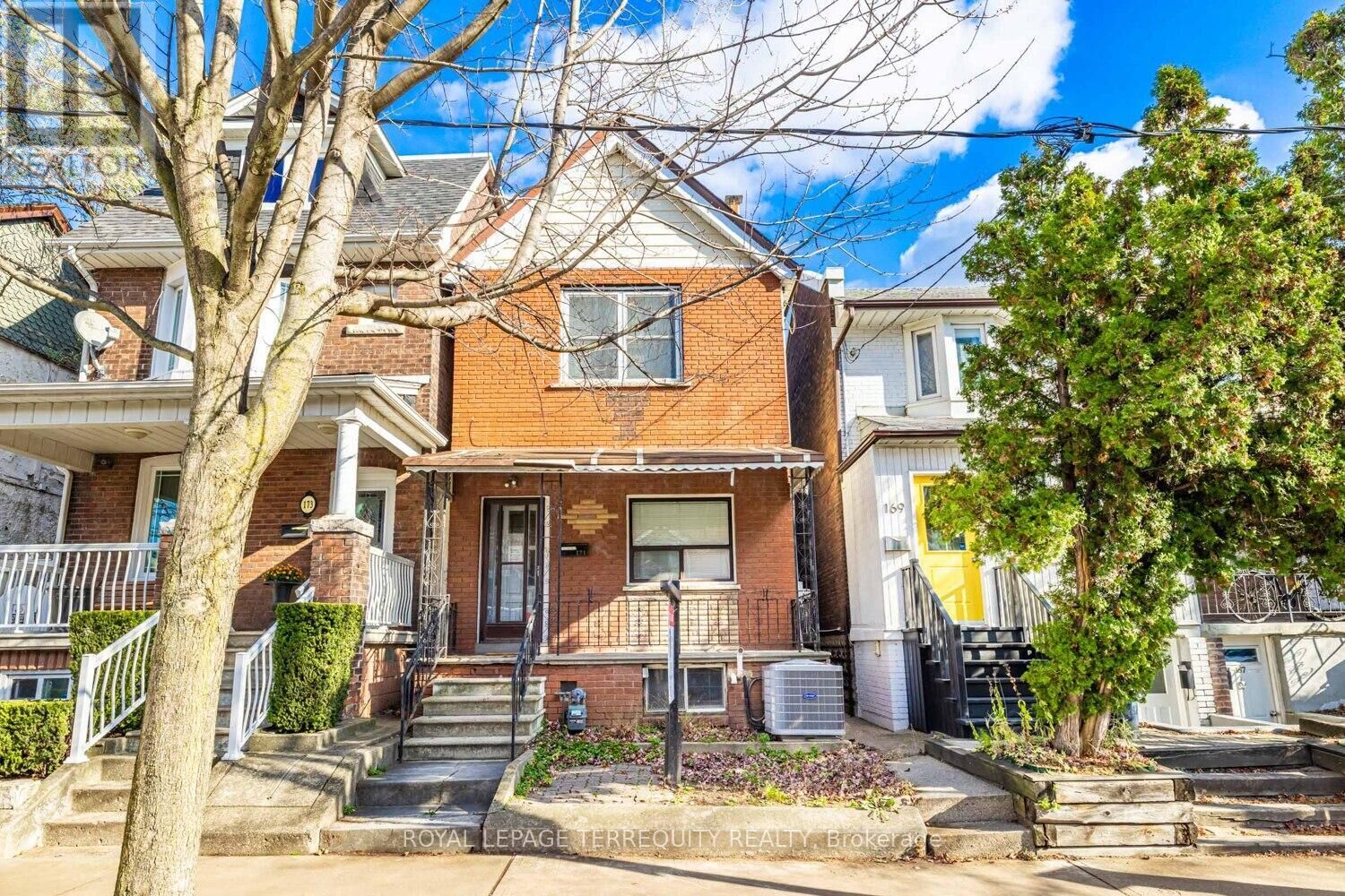 Property Photo:  171 Christie Street Top Floor  ON M6G 3B3 
