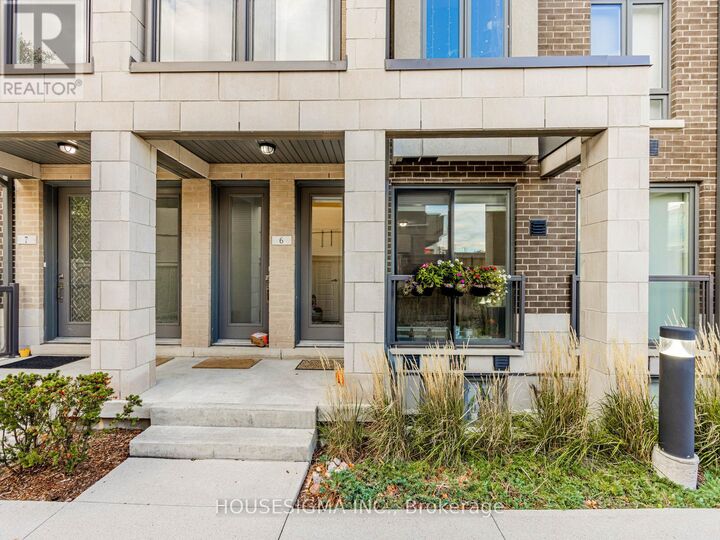 Property Photo: 713 Lawrence Avenue West 5 ON M6A 1B4