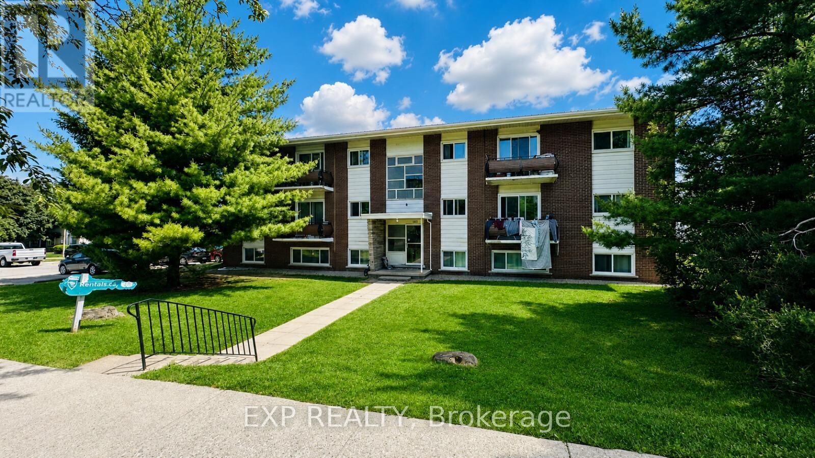 Property Photo:  428 Barrie Place 2  ON N2L 3Z7 