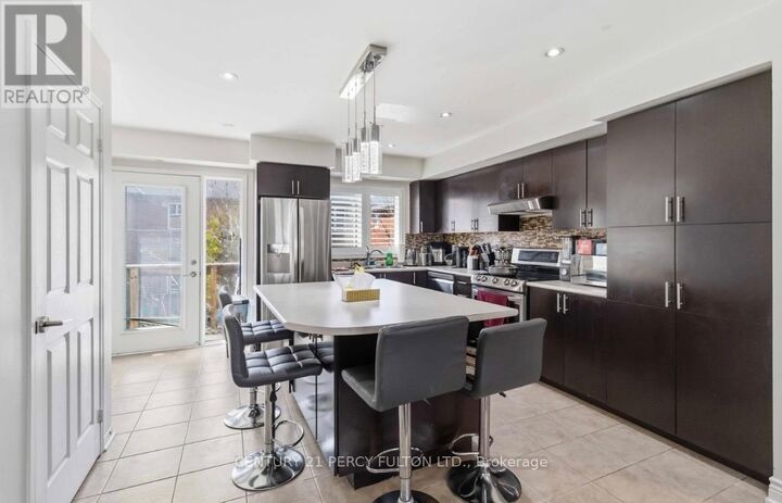 Property Photo:  3050 Erin Centre Boulevard 67  ON L5M 0P5 