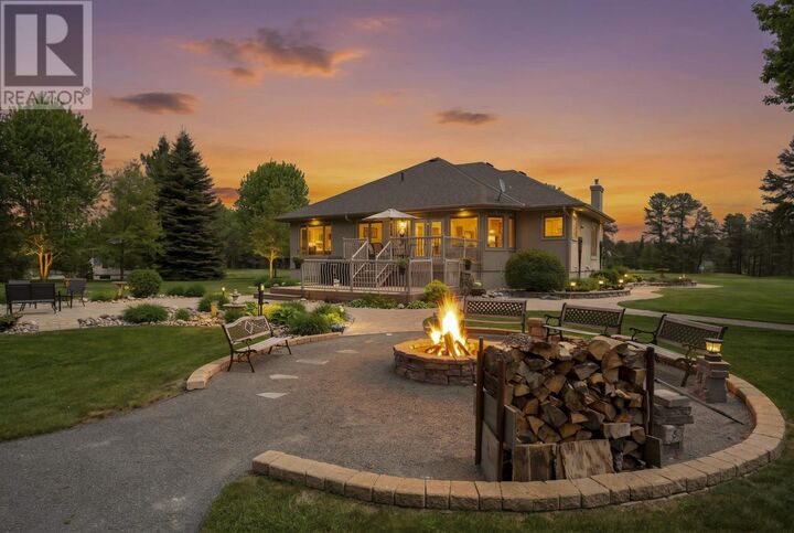 Property Photo: 33 Kingswood Dr ON P7K 0R8