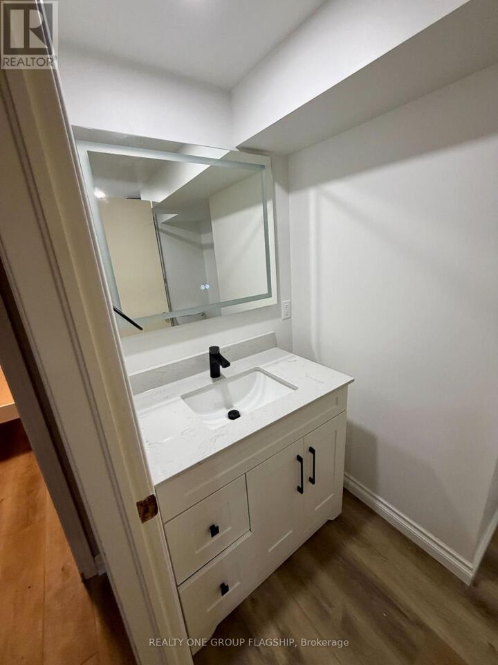 Property Photo:  1001 Maitland Street A  ON N5Y 2X7 