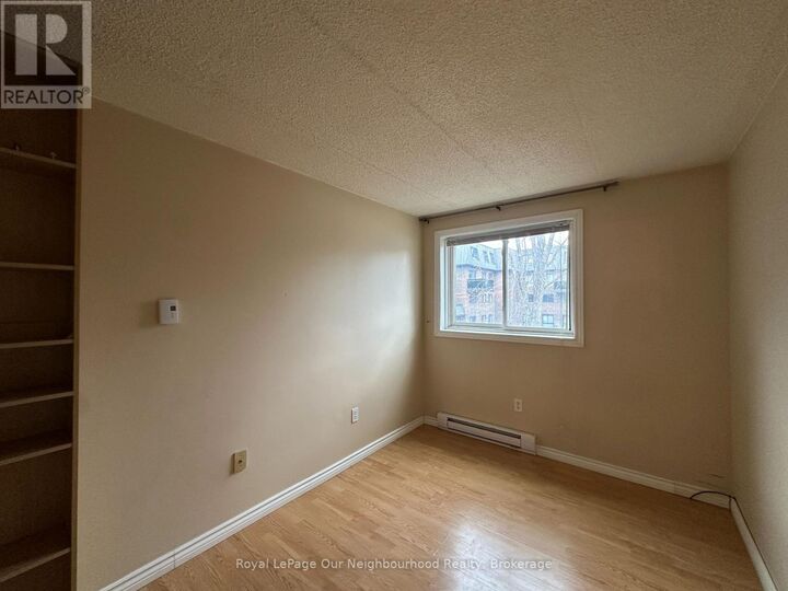 Property Photo: 43 Taunton Road East 39 ON L1G 3T6