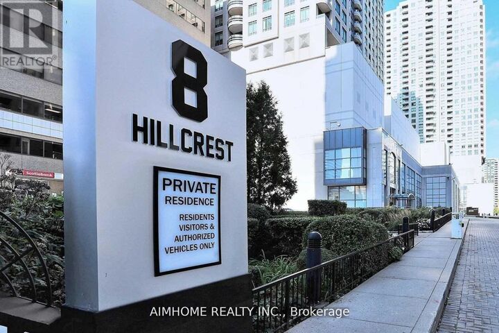 Property Photo:  8 Hillcrest Avenue 2101  ON M2N 6Y6 