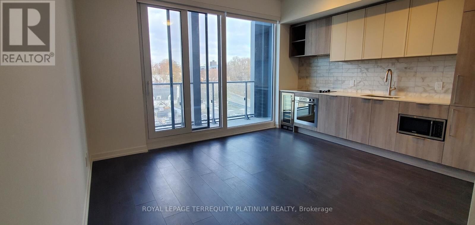 Property Photo:  2020 Bathurst Street 725  ON M5P 0A6 