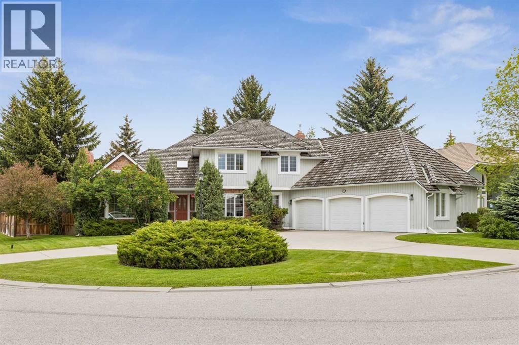 Property Photo:  65 Woodpath Terrace Southwest  AB T2W 5Z5 