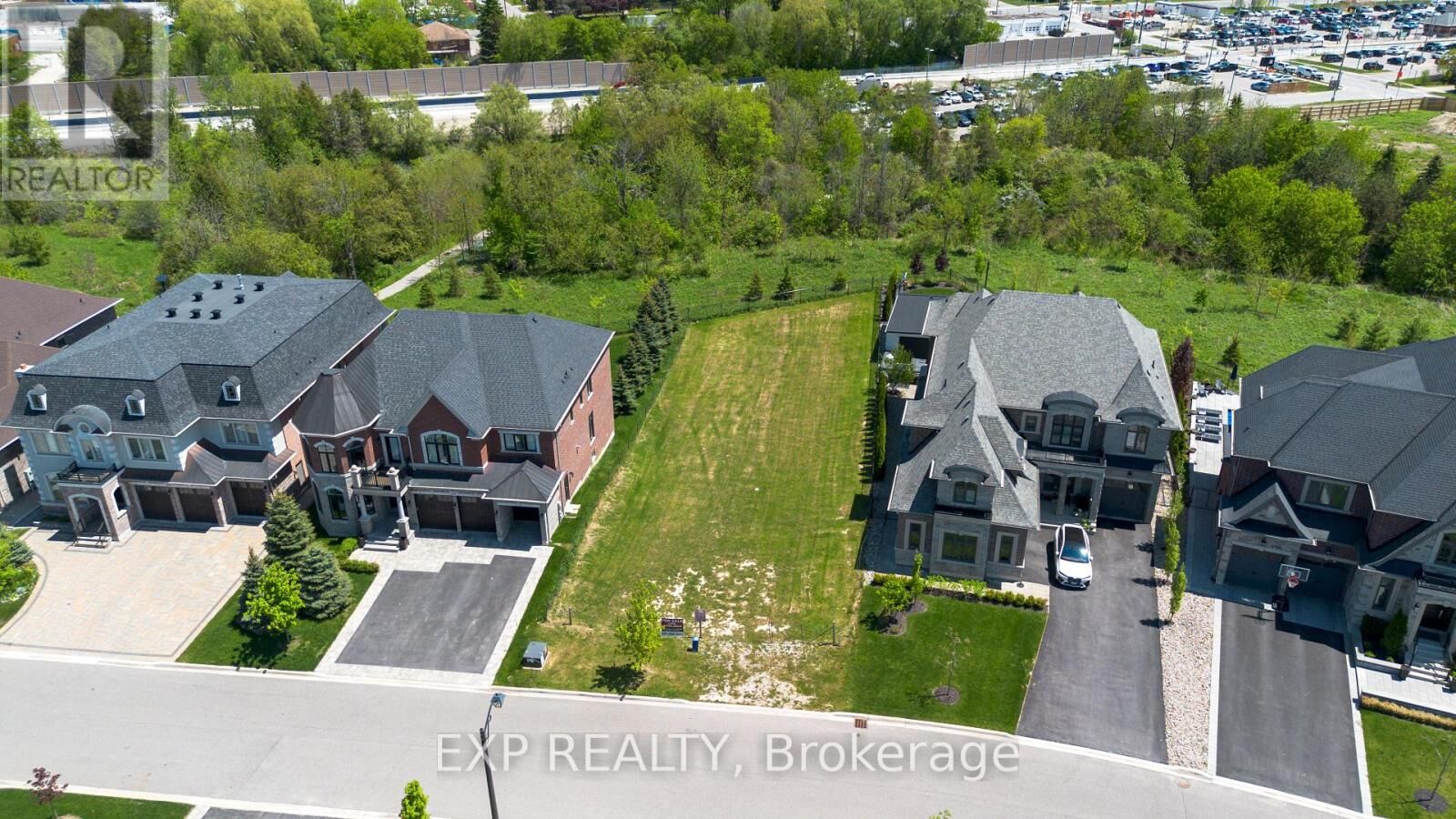 Property Photo: 25 Hogan Court ON L7B 1C9