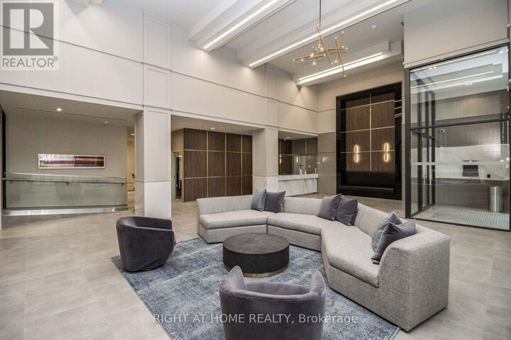 Property Photo: 4055 Parkside Village Drive 618 ON L5B 0K8