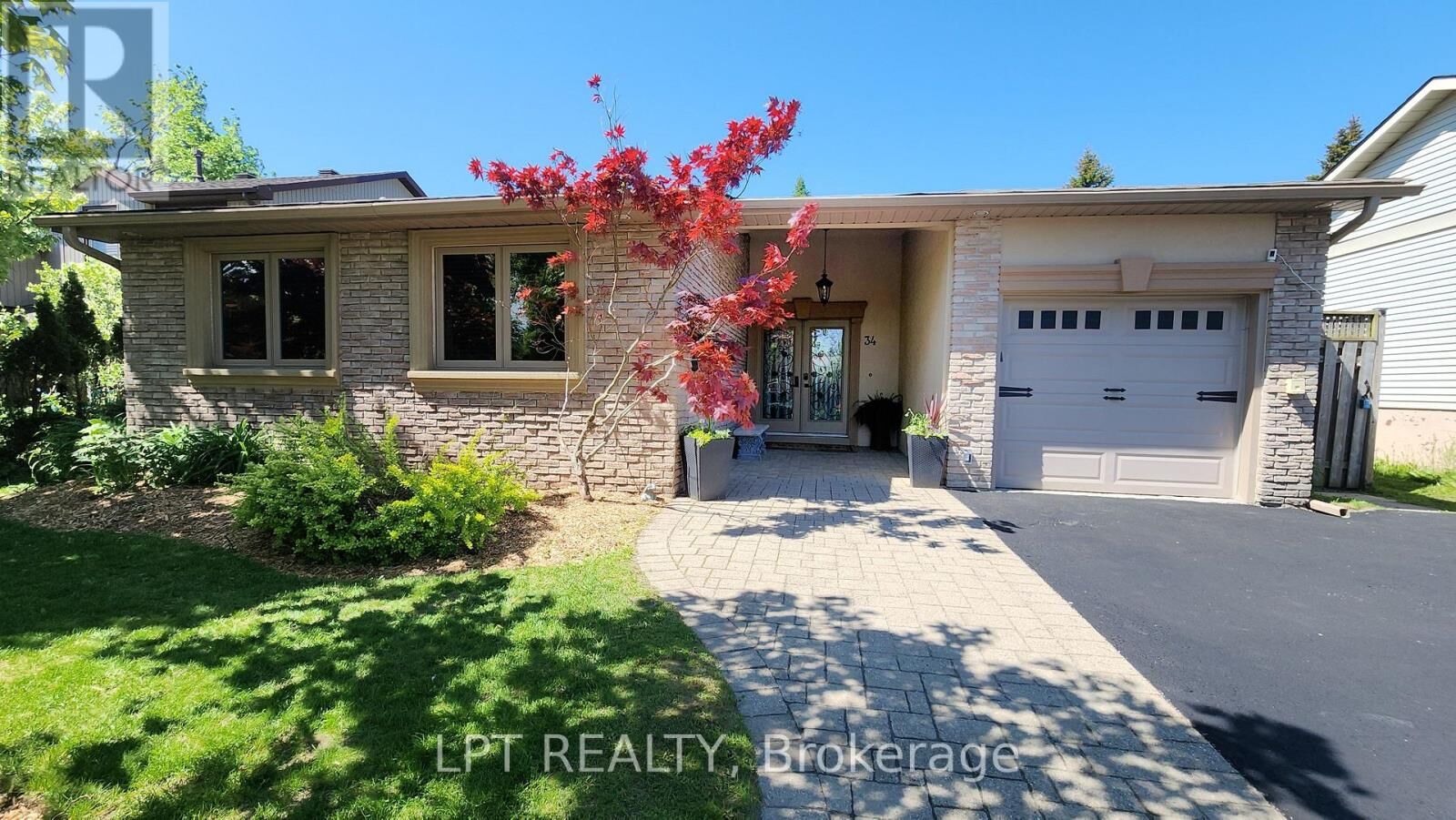 Property Photo:  34 Noam Drive  ON L4N 4P1 