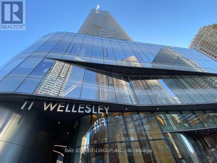 Property Photo: 11 Wellesley Street West 2206 ON M4Y 0G4