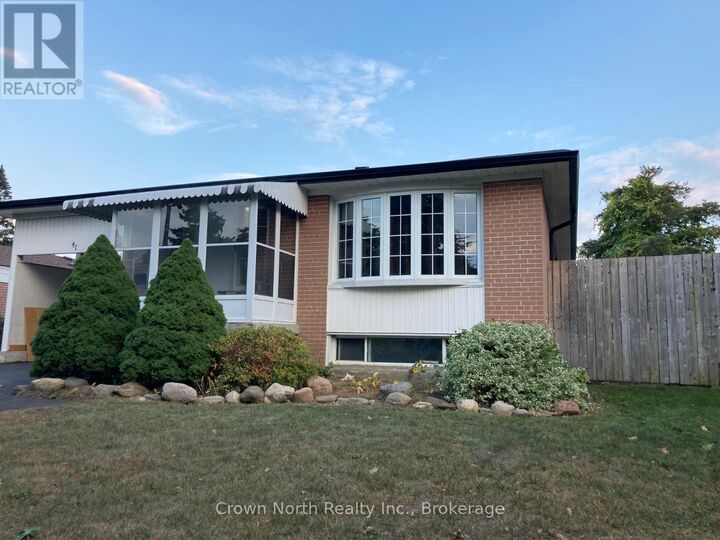 Property Photo:  41 Pegasus Trail Main  ON M1G 3N6 