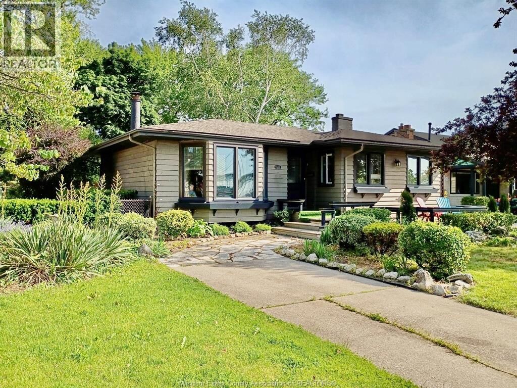 Property Photo:  2437 Riverside Drive West  ON N9B 1B2 
