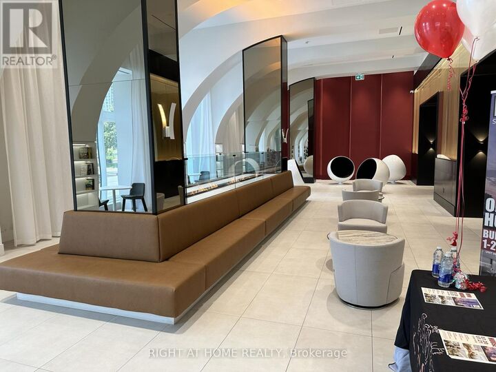 Property Photo: 2033 Kennedy Road 1808 ON M1T 0B9
