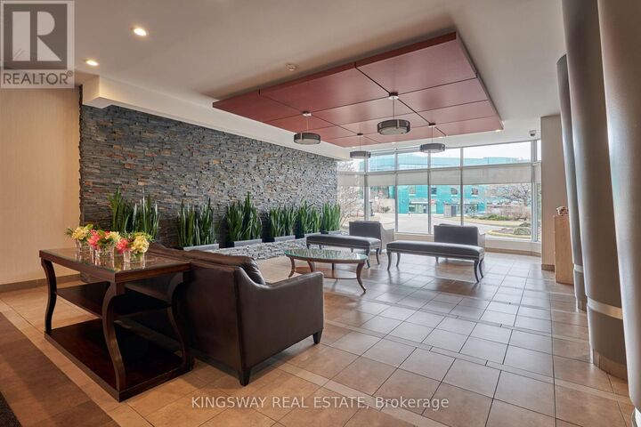Property Photo:  50 Kingsbridge Garden Circle 510  ON L5R 1Y2 