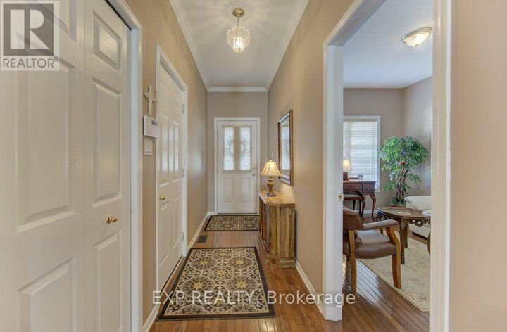 Property Photo:  545 Laurelwood Drive 8  ON N2V 2R4 