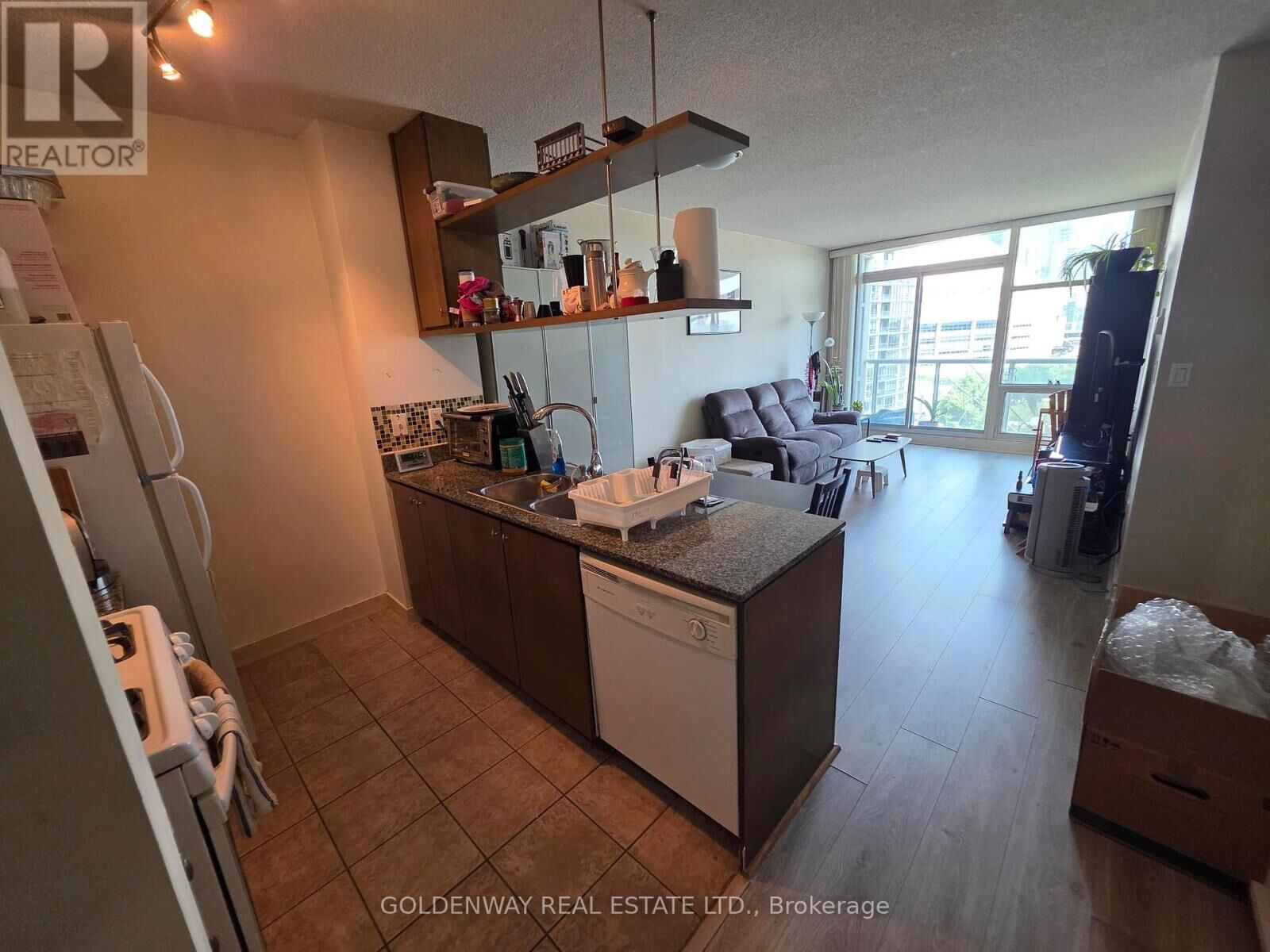 Property Photo:  35 Mariner Terrace 808  ON M5V 3V9 