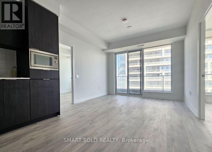 Property Photo:  7 Golden Lion Heights N2907  ON M2M 0C1 