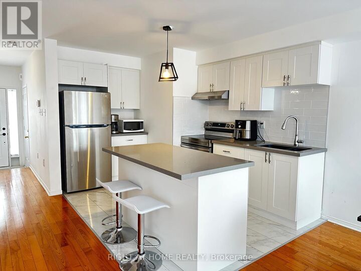 Property Photo: 54 Henderson Crescent ON L9R 1Y4