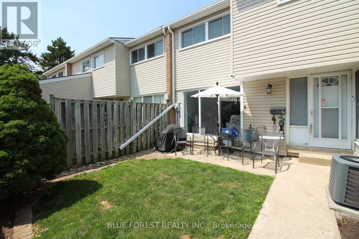Property Photo: 590 Millbank Drive 8 ON N6E 2H2