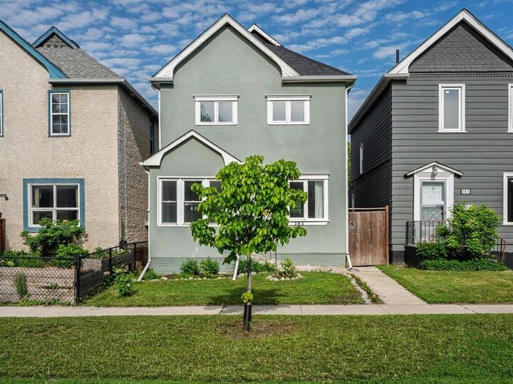 Property Photo: 585 Home Street MB R3G 1X9