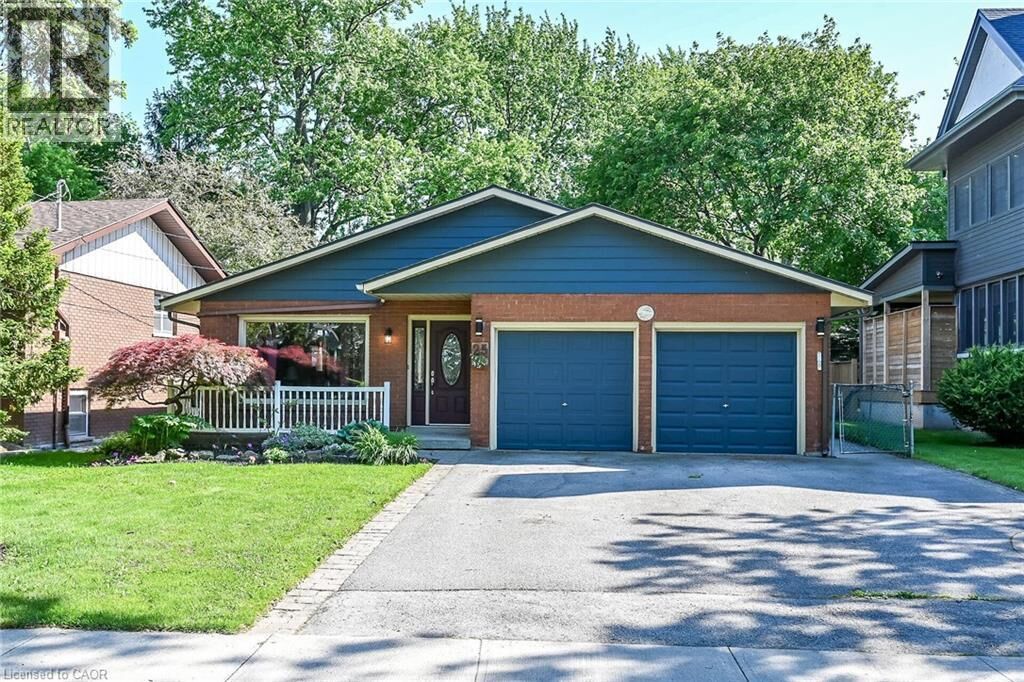 Photo de la propriété: 25 Inverness Avenue ON L9C 1A1